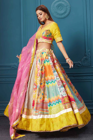 Lehengas: Indian Wedding Designer Lehenga Choli Online