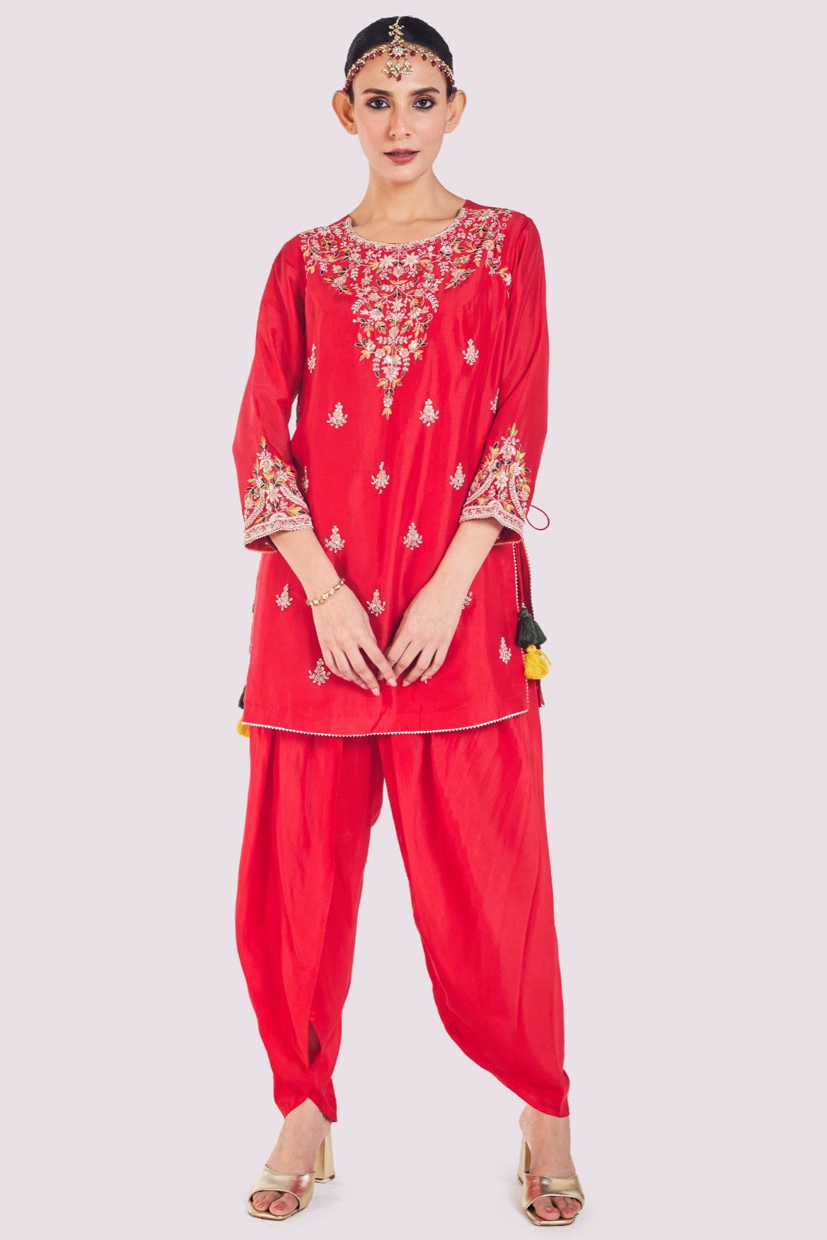 Buy beautiful red resham work silk kurta set online in USA. Shop the best and latest designs in embroidered sarees, designer sarees, Anarkali suit, lehengas, sharara suits for weddings and special occasions from Pure Elegance Indian fashion store in USA.-full view