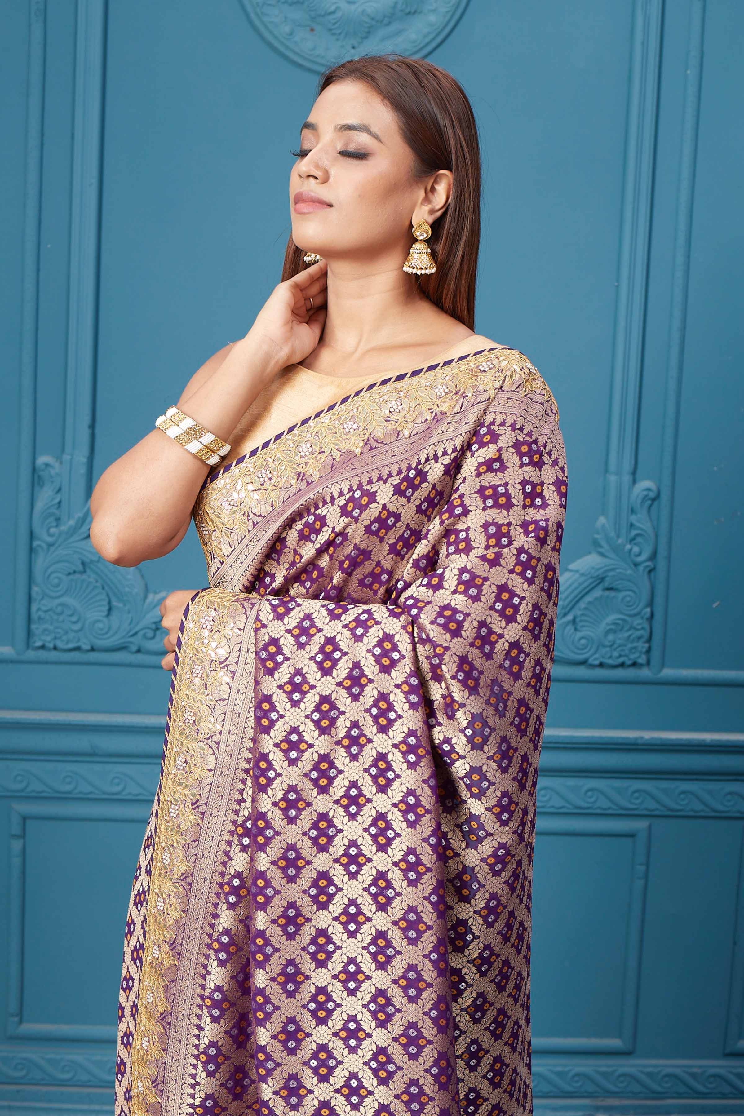 Buy Wine Purple Banarasi Saree In Pure Handloom Silk With Woven Floral Jaal  And Floral Border Along With Unstitched Blouse Piece Online - Kalki Fashion