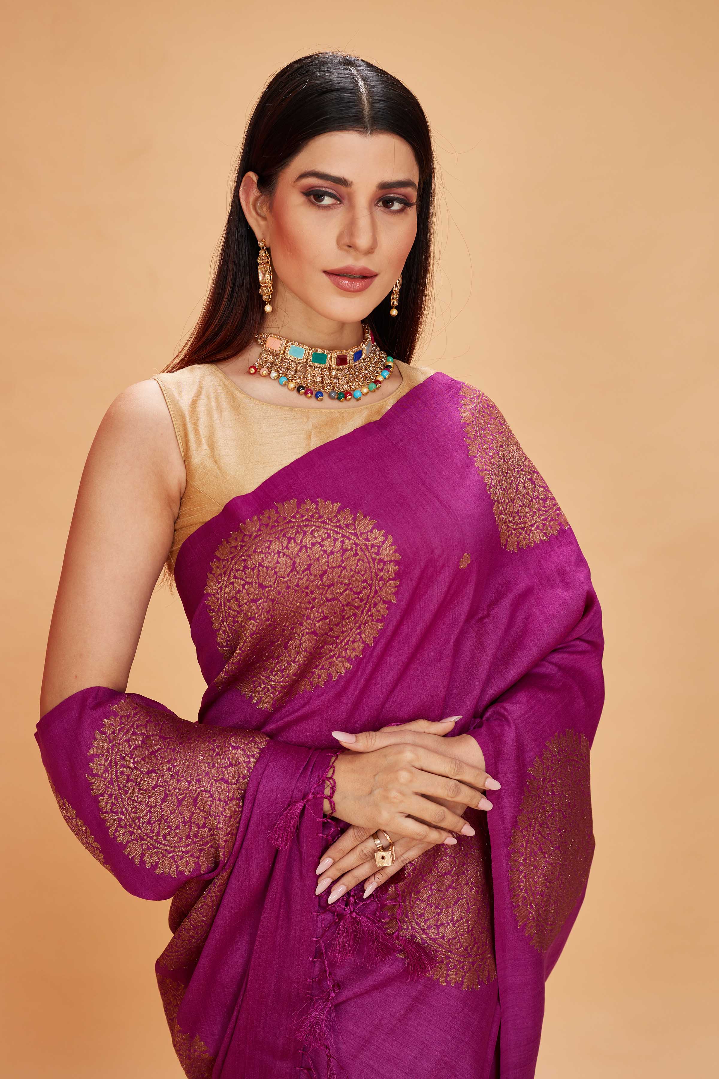 Buy purple tussar Banarasi saree online in USA with antique zari buta. Look your best on festive occasions in latest designer saris, pure silk sarees, Kanjivaram silk sarees, handwoven saris, tussar silk sarees, embroidered sarees from Pure Elegance Indian clothing store in USA.-closeup