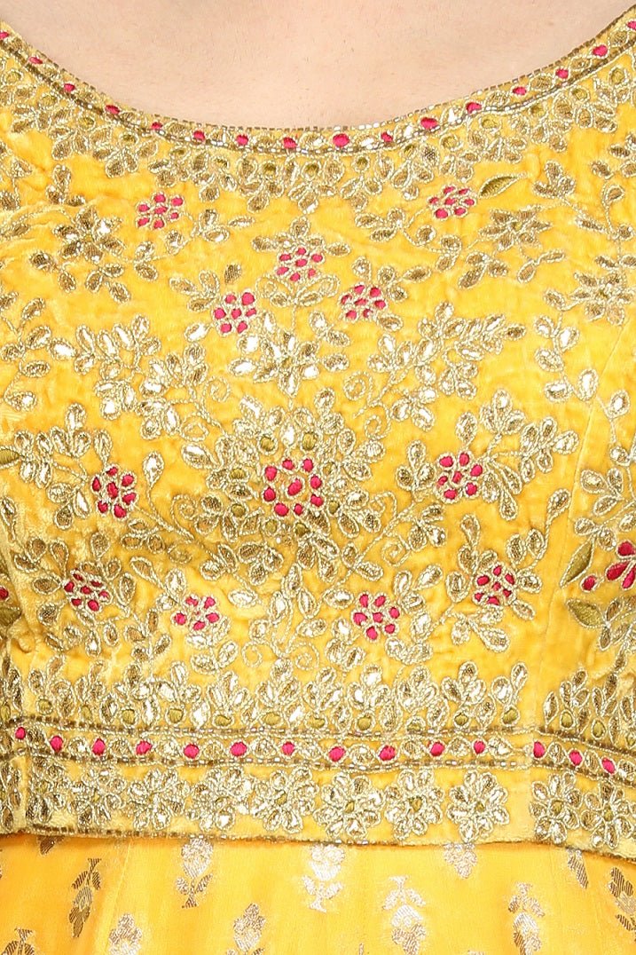 Womens Velvet Heavy Embroidered Work Lehenga Choli