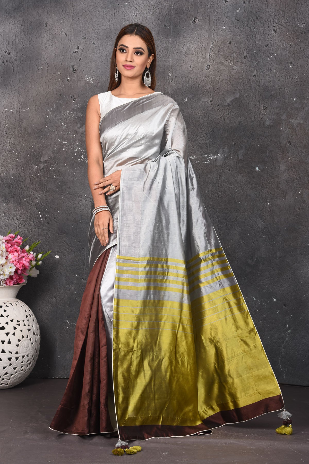 Pavitra2 Latest Saree Design 2021 party Wear Saree Ctalog , This Catalog  Fabric is Banarasi Silk .